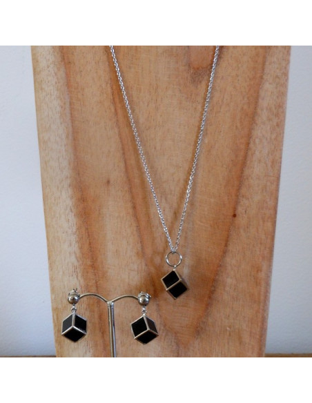 Boucles d'oreilles cubiques,  rose  ou noire, 