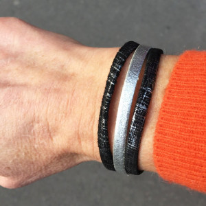 Bracelet cuir noir et argenté sur fermoir aimanté 2