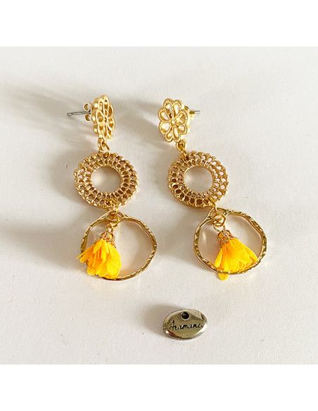 Boucles d'oreilles fleurs et laiton doré