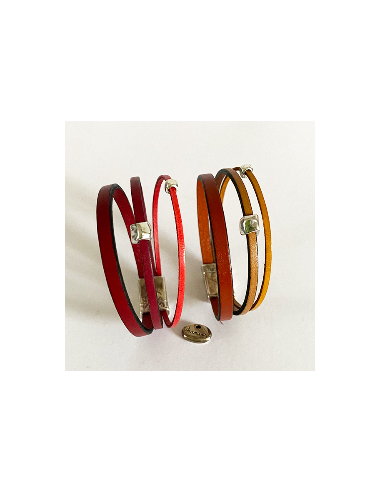 Bracelet multilien cuir brun ou rouge avec perles plaqué argent sur fermoir aimanté