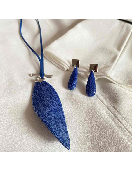 Boucles d'oreilles goutte Galuchat