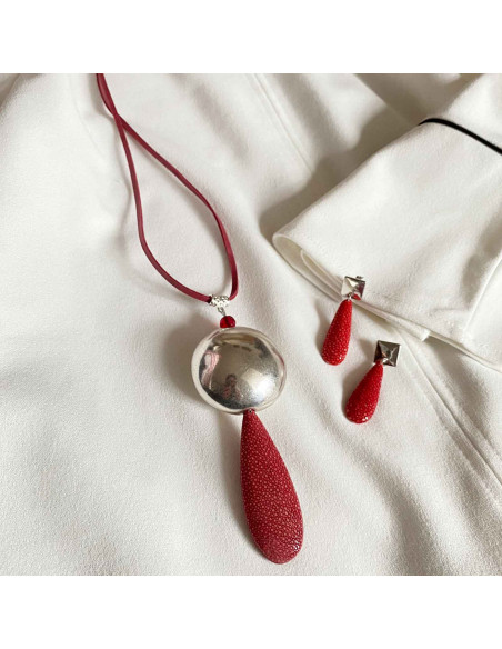 Boucles d'oreilles goutte Galuchat