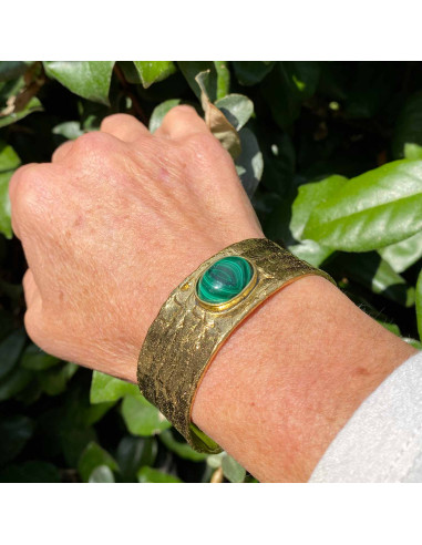 Bracelet manchette large pierre cabochon sur...
