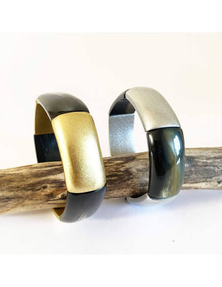 Bracelet corne naturelle et corne argentée ou dorée sur élastique