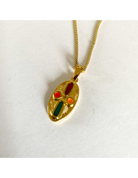 Collier médaillon ovale doré avec émail