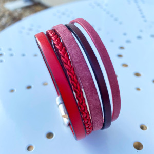 Bracelet multirang cuir rouge sur fermoir aimanté 2