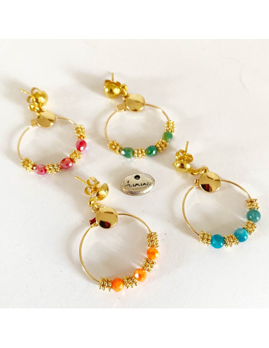 Boucles d'oreilles pierres naturelles et perles dorées sur anneau en laiton doré