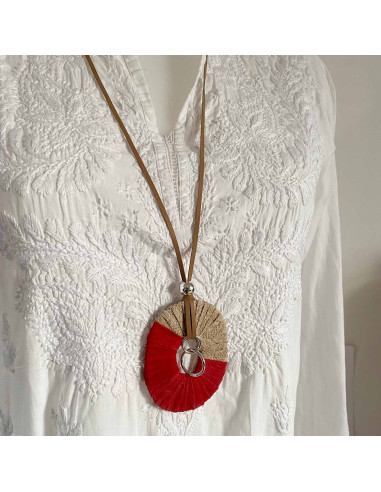 Collier pendentif ovale cuir sur lien en cuir