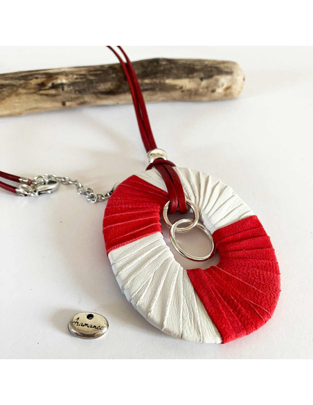 Collier sautoir pendentif cuir rouge et blanc sur lien cuir de veau rouge avec fermoir mousqueton