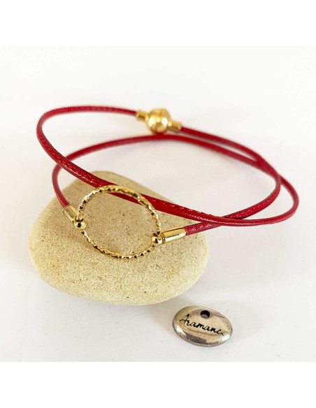 Bracelet anneau doré sur cuir agneau double tour