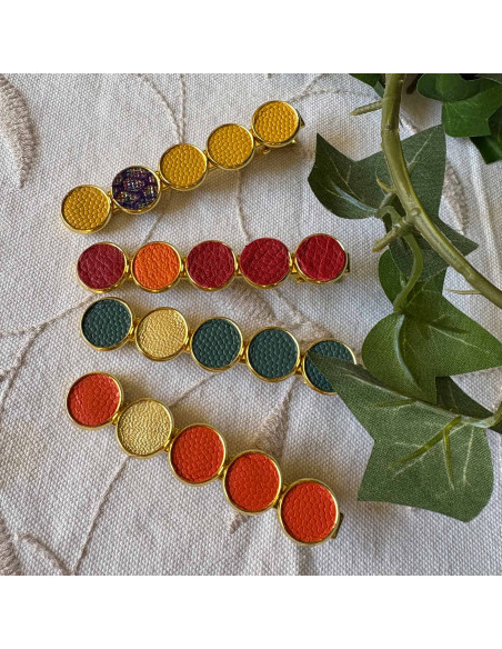 Barrette pince pour cheveux avec pastilles en cuir