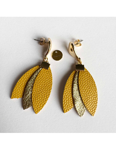 Boucles d'oreilles pétales cuir et or