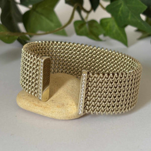 Bracelet manchette ouvert effet maille en acier inoxydable doré