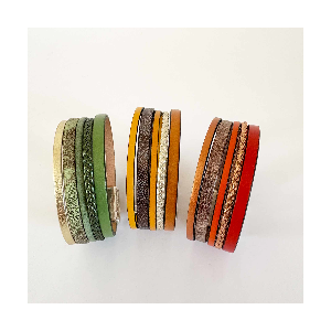 Bracelet manchette en cuir 5 liens de cuir uni, ciré, tressé sur un fermoir aimanté 2