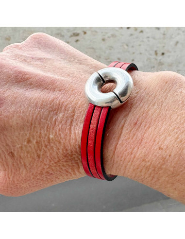 Bracelet manchette cuir sur fermoir aimanté