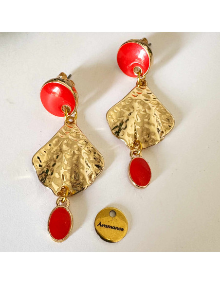 Boucles d'oreilles palme martelée dorée et sequin émaillé