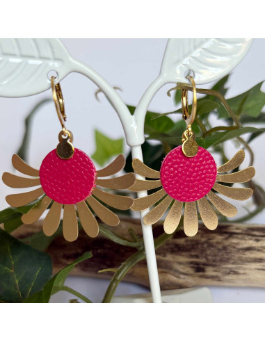 Boucles d'oreilles fleur dorées et touche de...