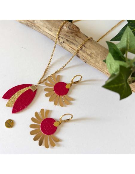 Collier ras de cou pendentif pétales de cuir