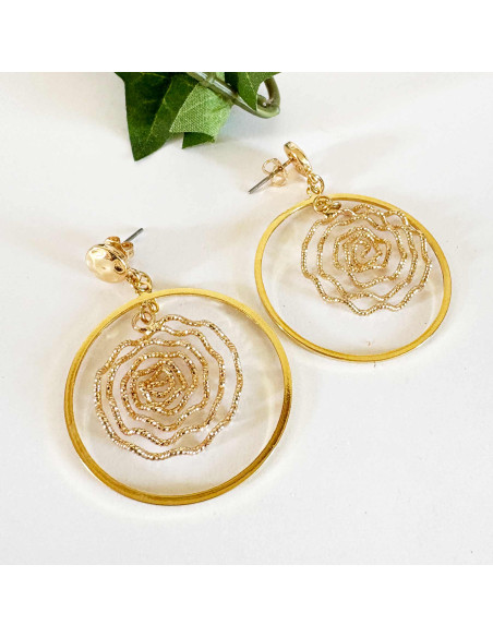 Boucles d'oreilles cercle et spirale en laiton doré. Pour oreilles percées. montage clip possible