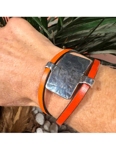 Bracelet cuir bicolore rectangle argenté martelé