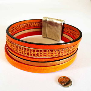 Bracelet 5 liens cuir tons orange et motifs sur fermoir aimanté