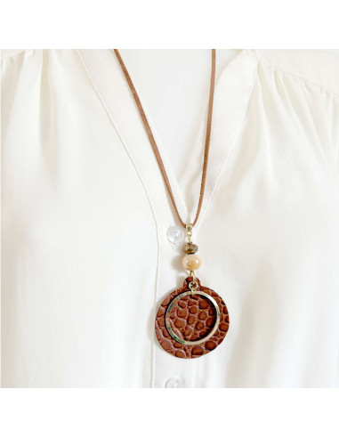 Collier long pendentif rond cuir et perle...
