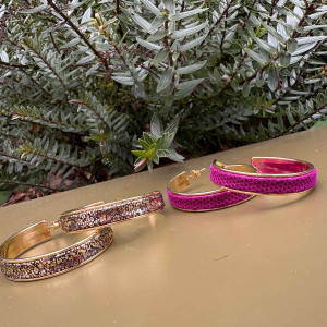 Boucles d'oreilles joncs en laiton doré à l'or fin 24 carats avec cuir 2