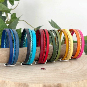 Bracelet en cuir 3 liens : 2 liens cuir uni et 1 lien cuir tressé sur fermoir aimanté argenté