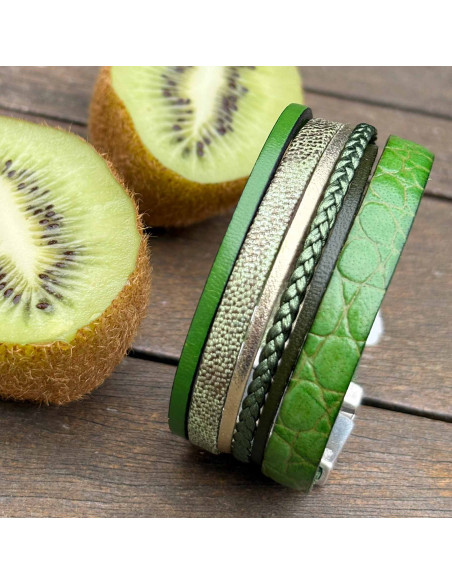 Bracelet manchette cuir vert et or